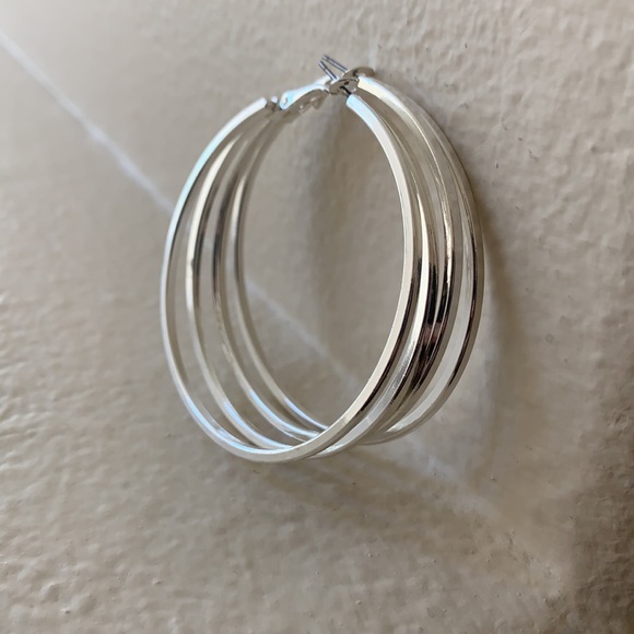 Set of 4 Large Hoop Earrings - Picture 4 of 8